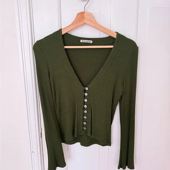 Reformation Gellar Ribbed Button V-Neck - Picture 2 of 3